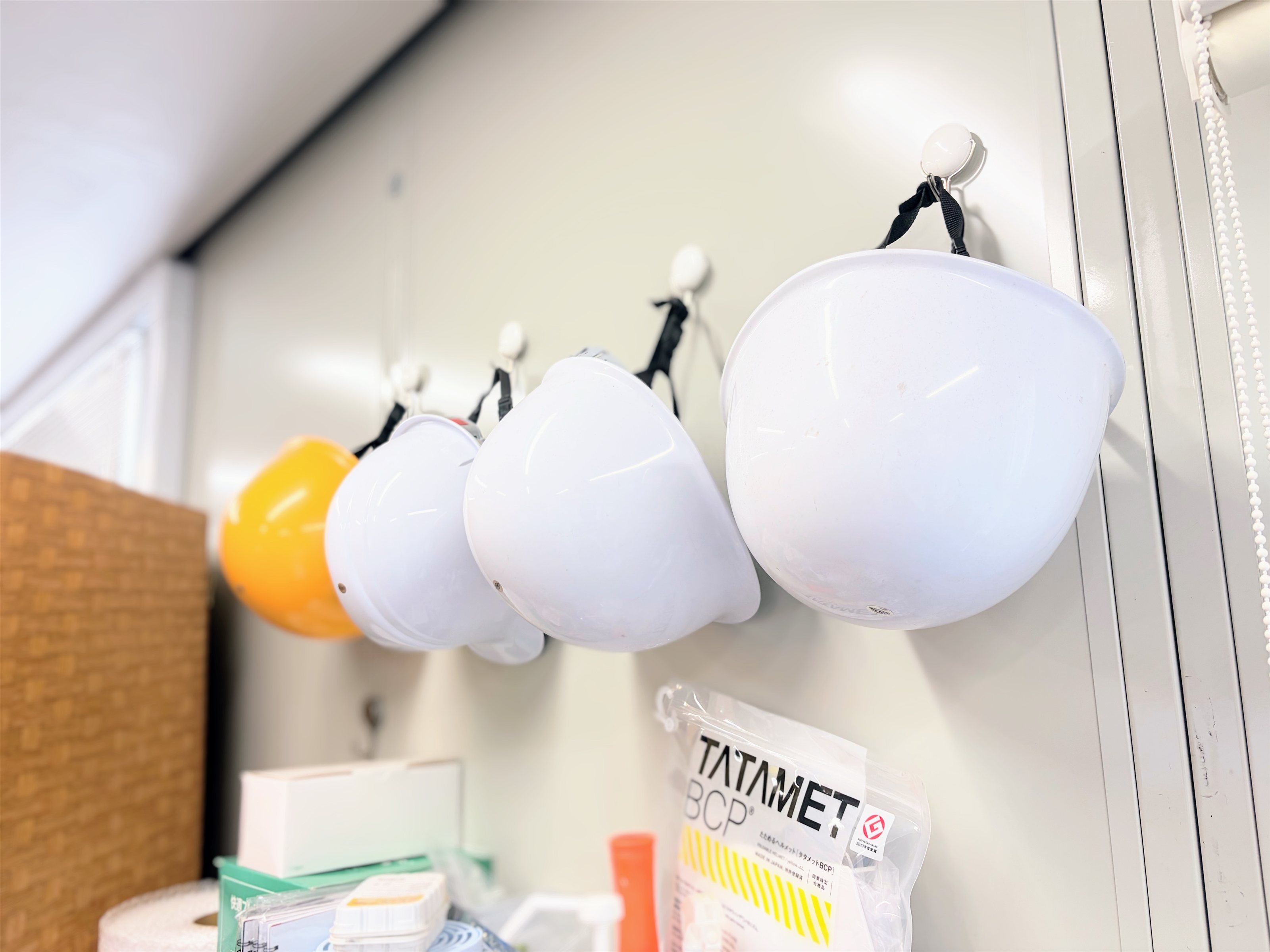 社員分の防災ヘルメット